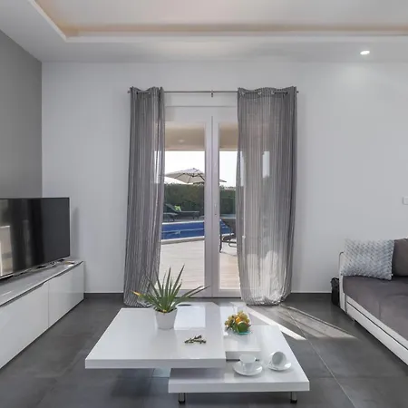 Villa Caerus *