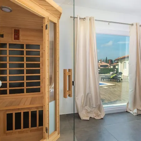 Caerus Villa *
